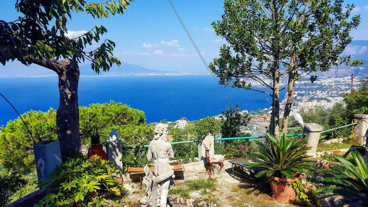 Апартаменты La Rosa Del Sud - De Vivo Realty Сорренто Экстерьер фото